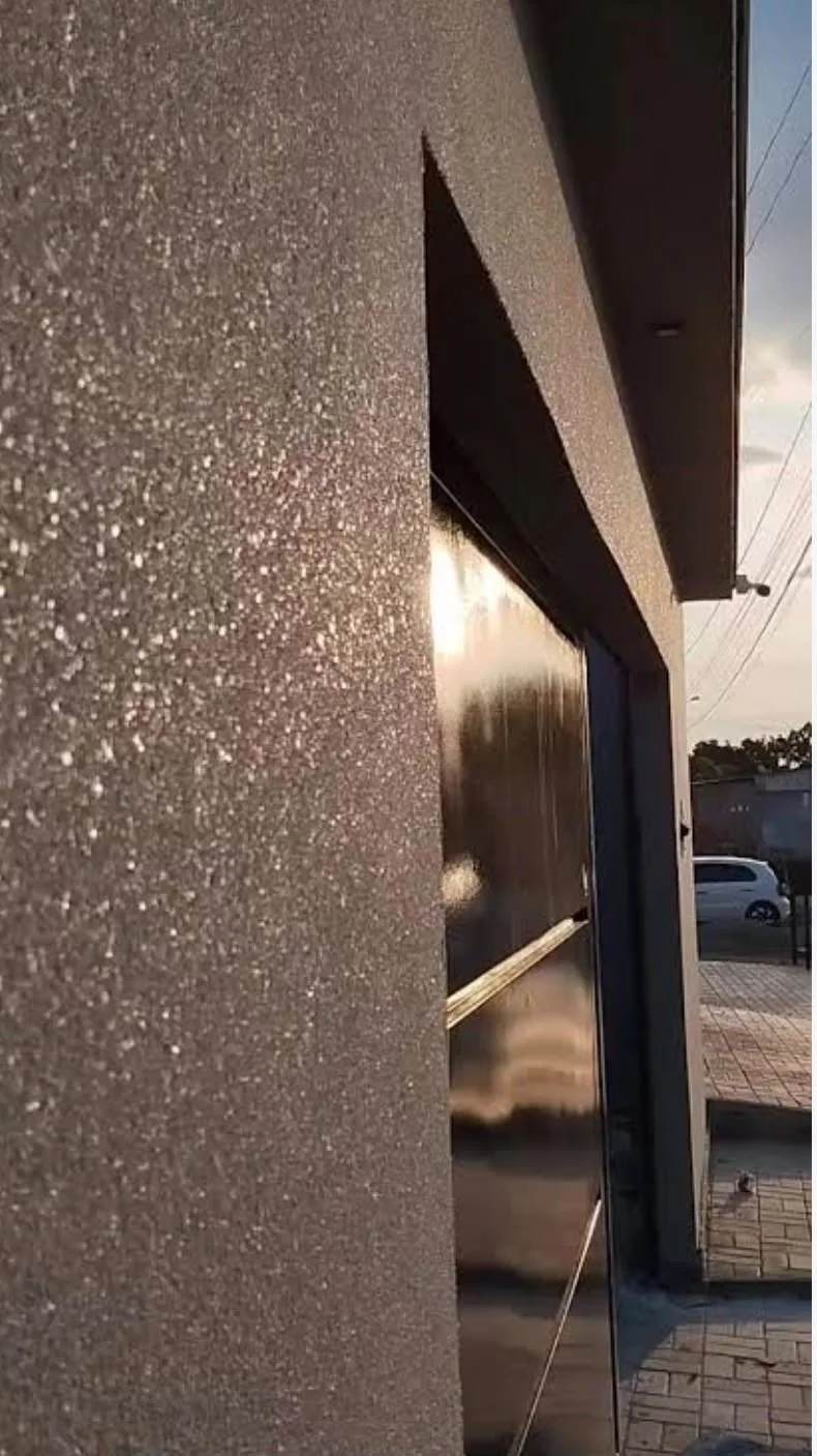 Detalhe de acabamento texturizado externo realizado pela Taques.